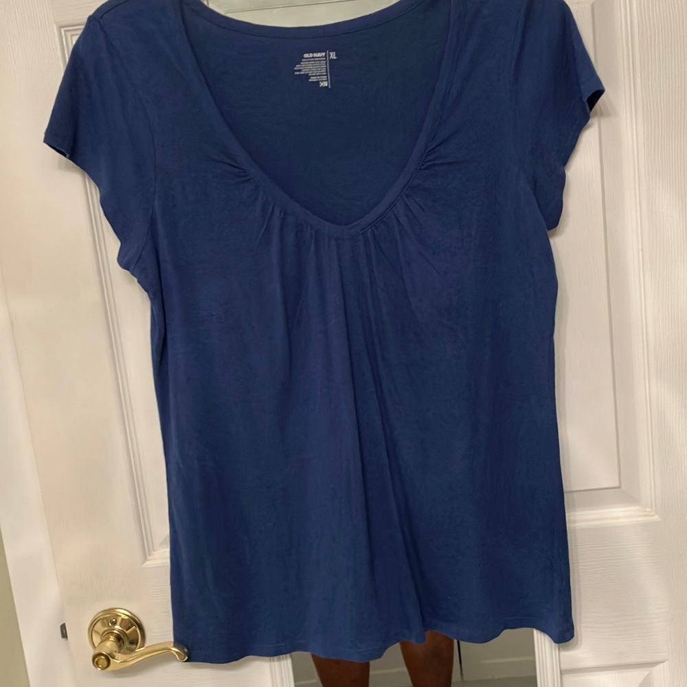 Old Navy New cap sleeve gentle v neck